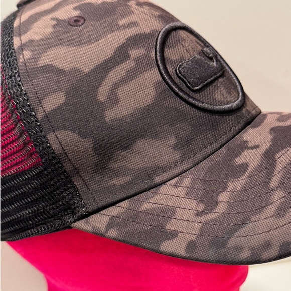 Vineyard Vines - Brown Camo Trucker Hat - Unisex - Picture 3 of 5